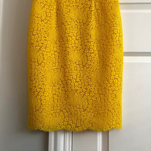 Trina Turk Bright Yellow Lace Twist Bow Sheath Dress Size 0 - Picture 4 of 8